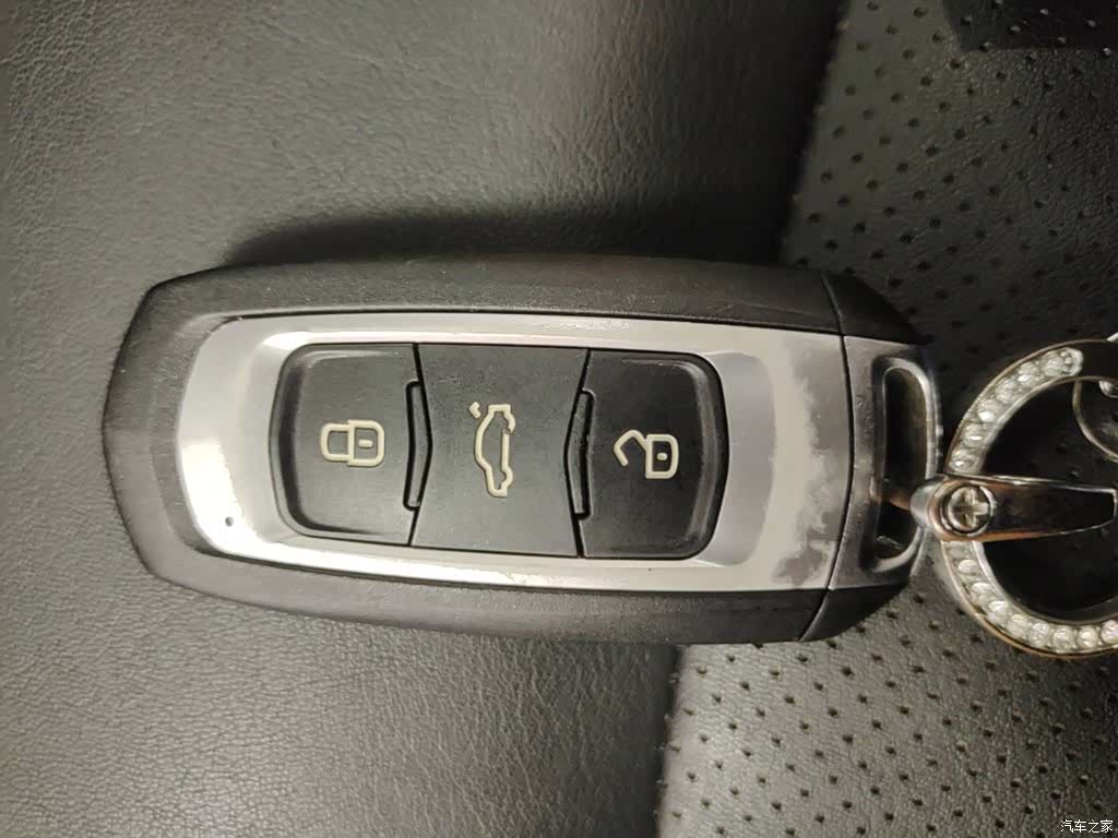 Geely Emgrand, 2018 9