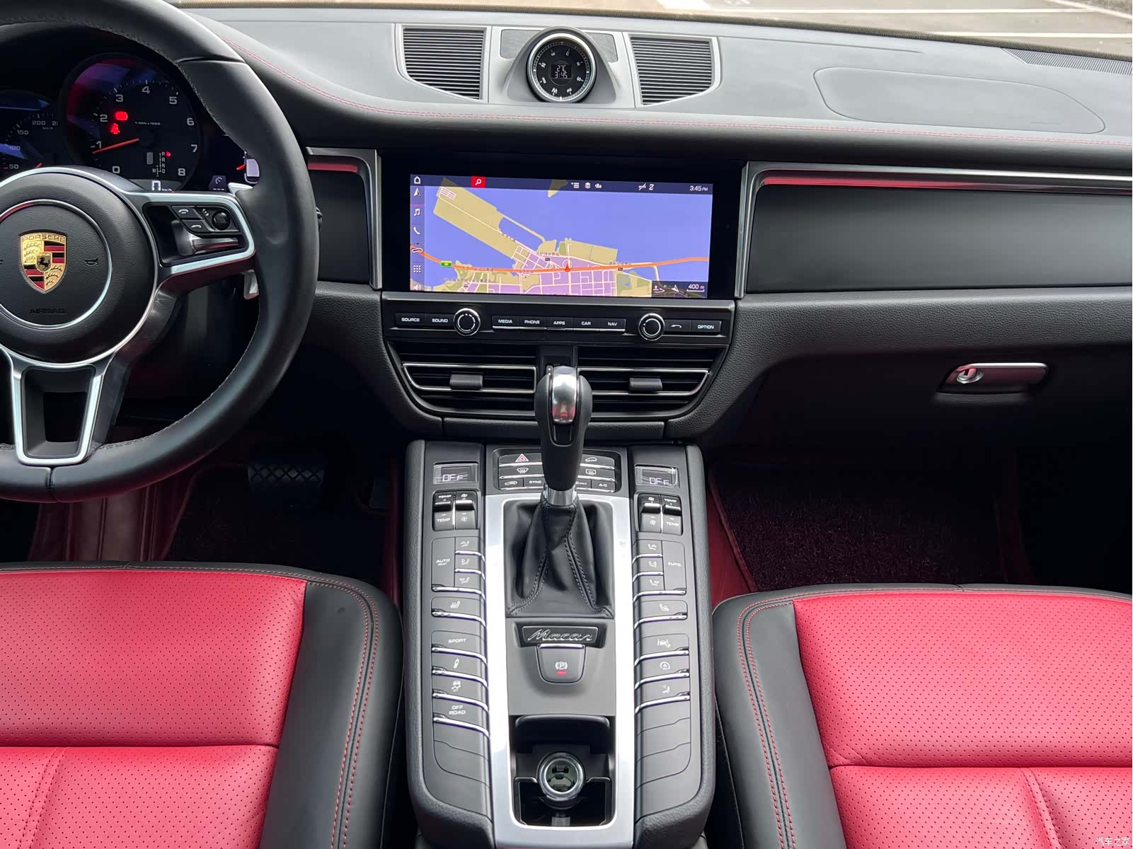 Porsche Macan, 2021 10