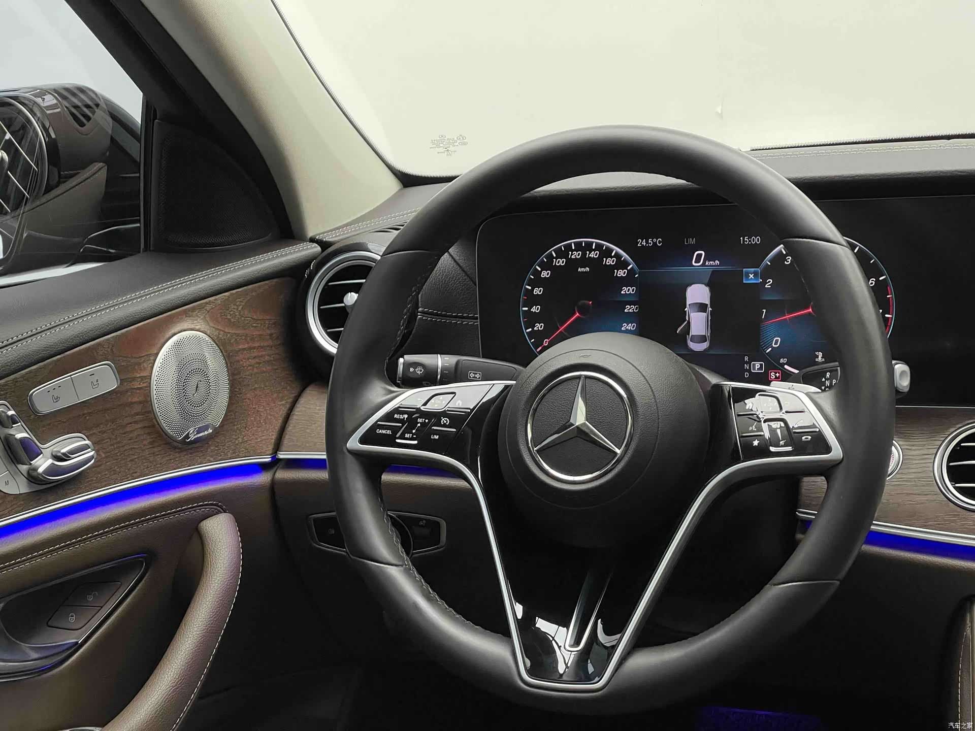 Mercedes-Benz E-Class, 2021 4