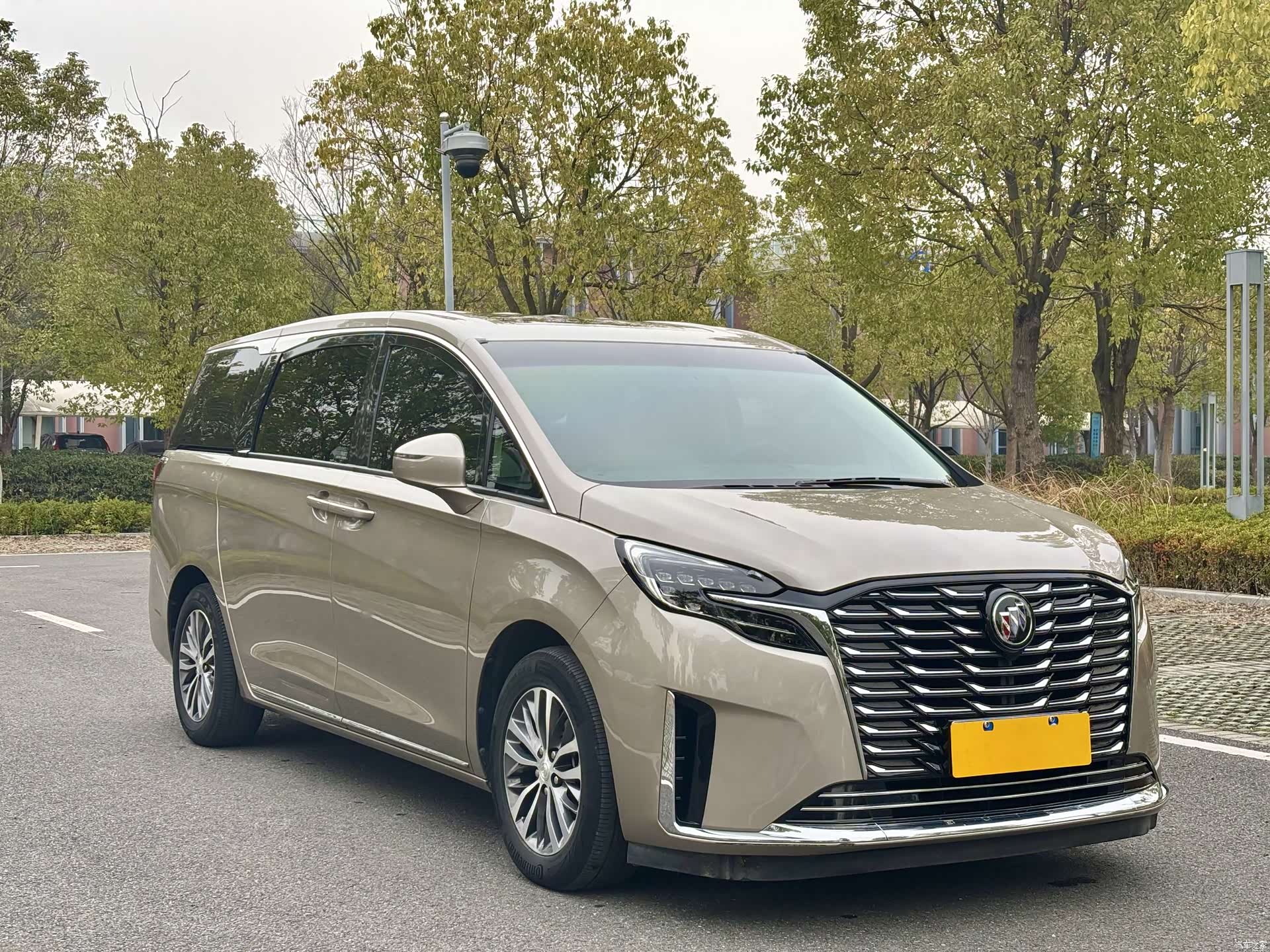 Buick GL8, 2023 3