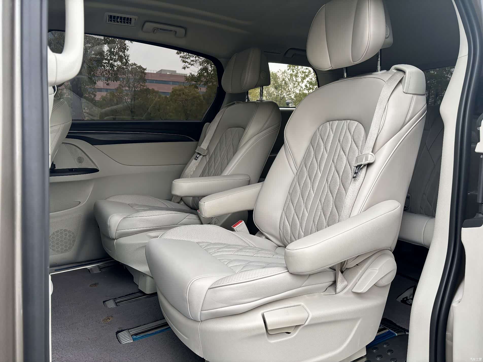 Buick GL8, 2023 6