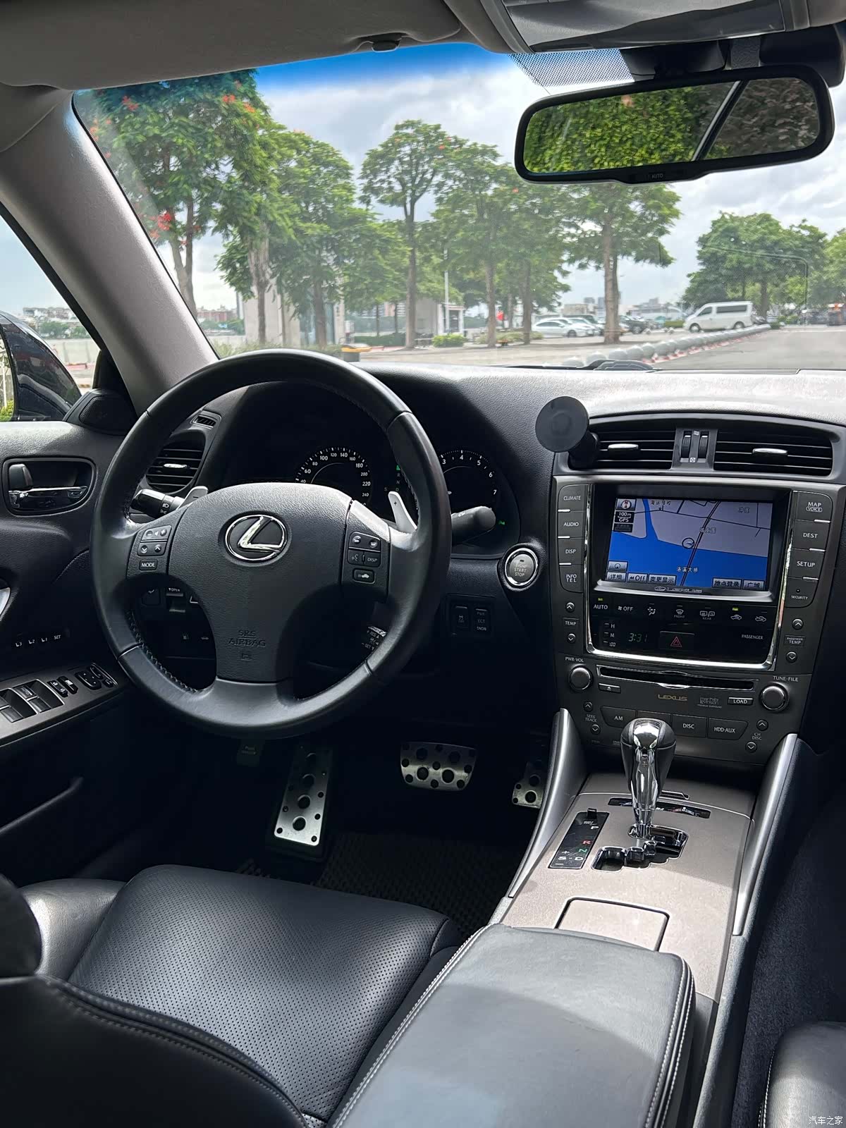 Lexus IS, 2010 8