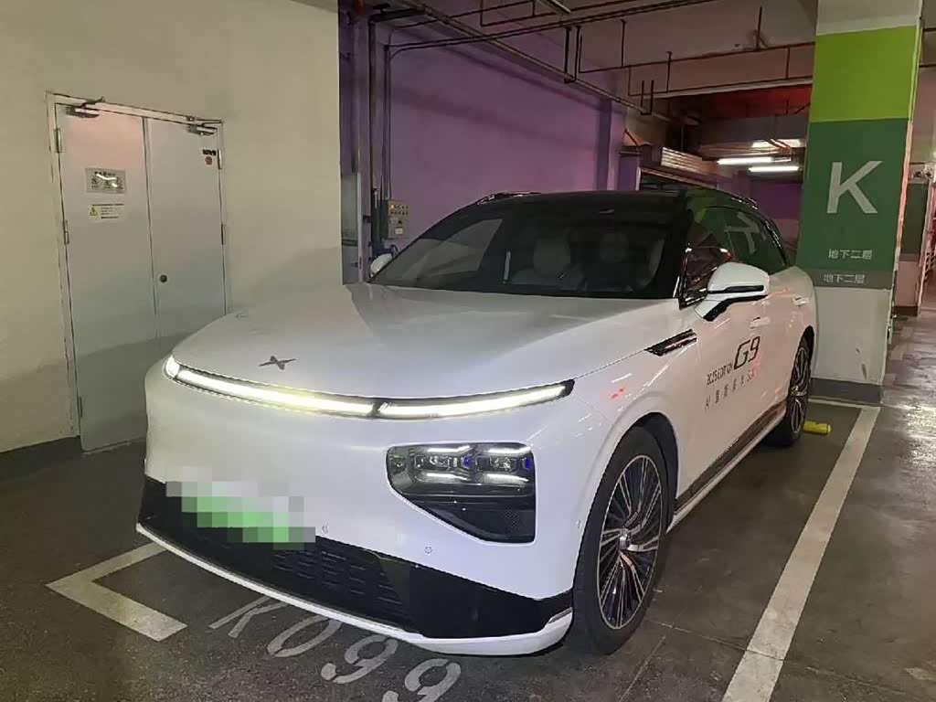 Xpeng G9