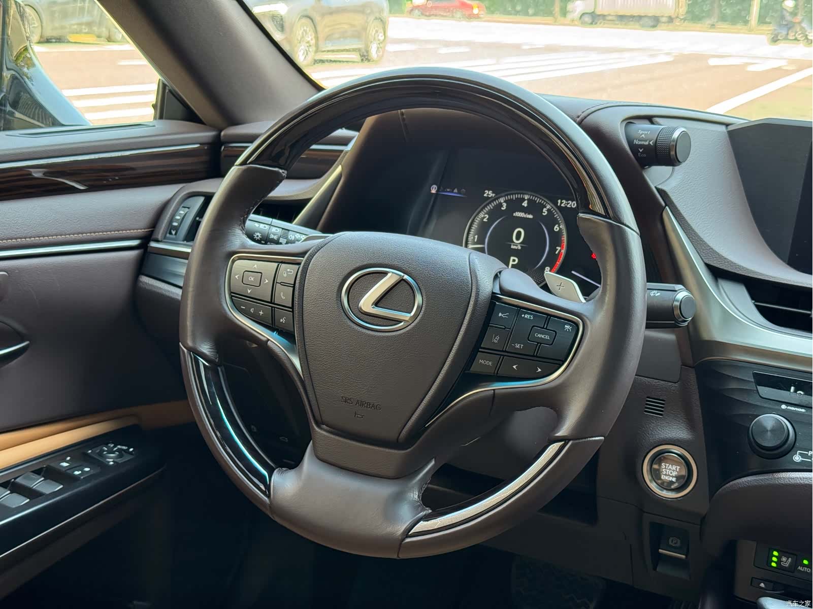 Lexus ES, 2019 8
