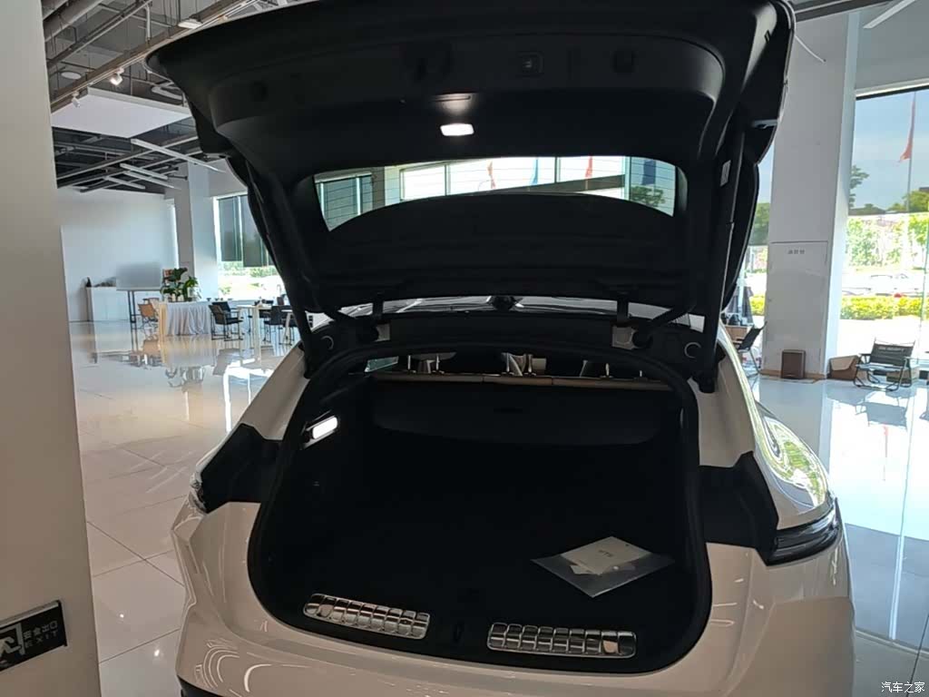 NIO ET5, 2023 19