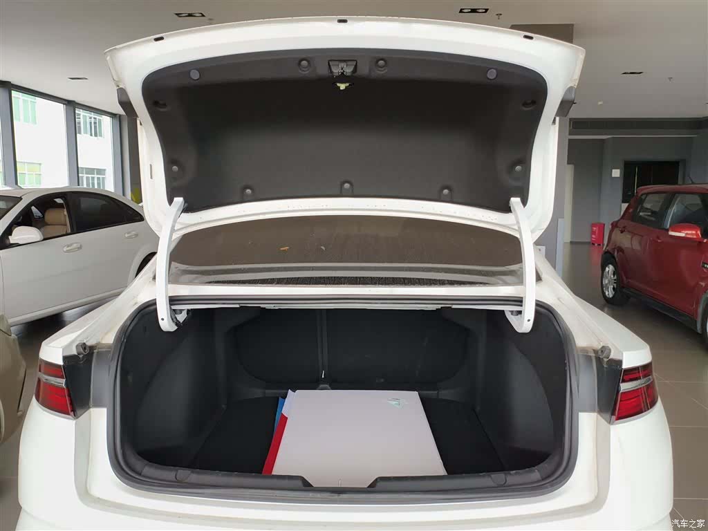 Geely Preface, 2025 19