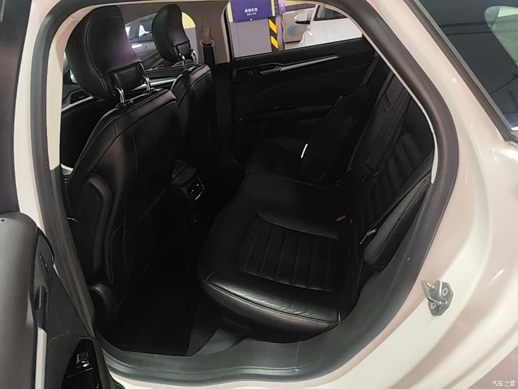 Ford Mondeo, 2015 14