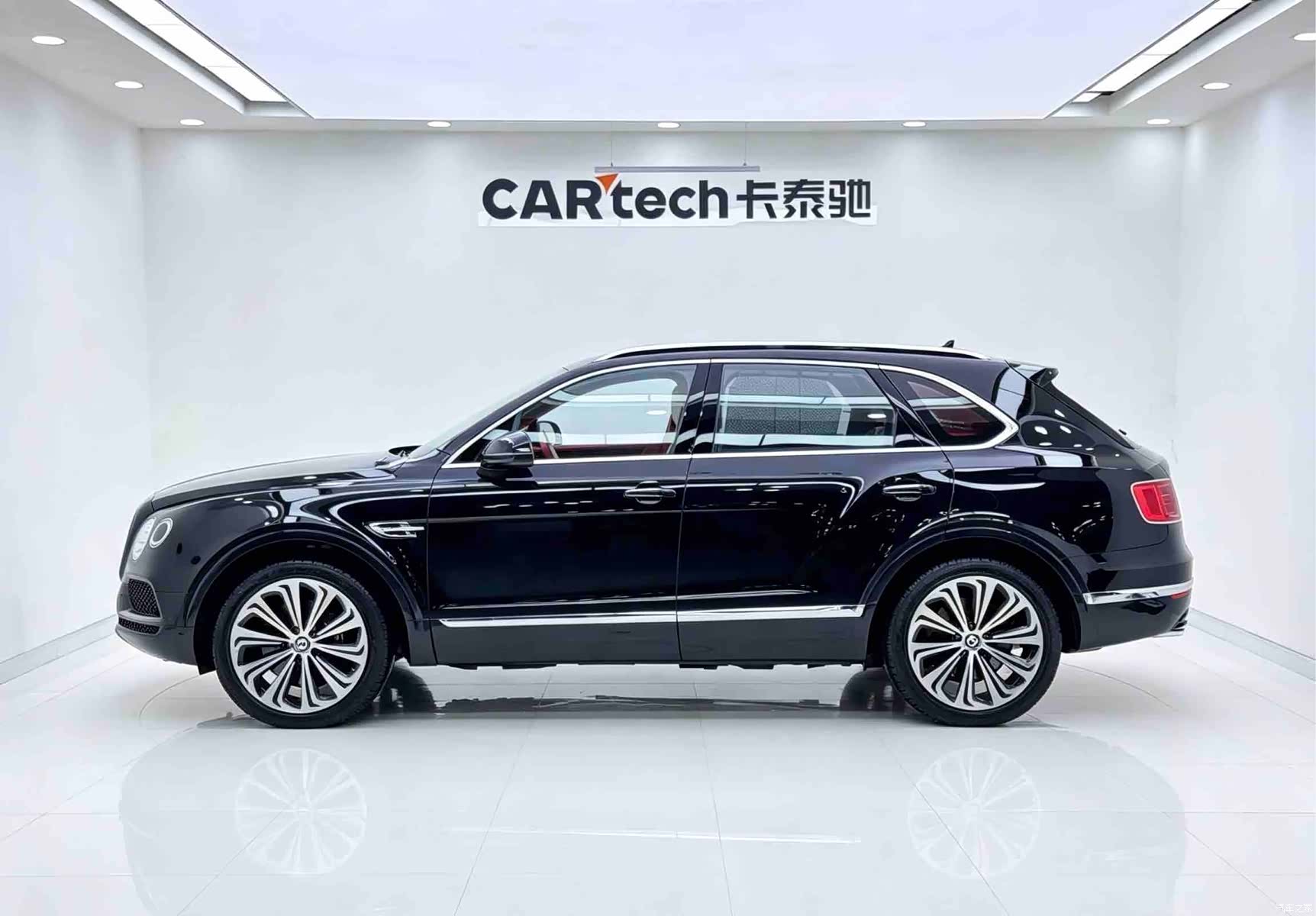 Bentley Bentayga, 2017 7