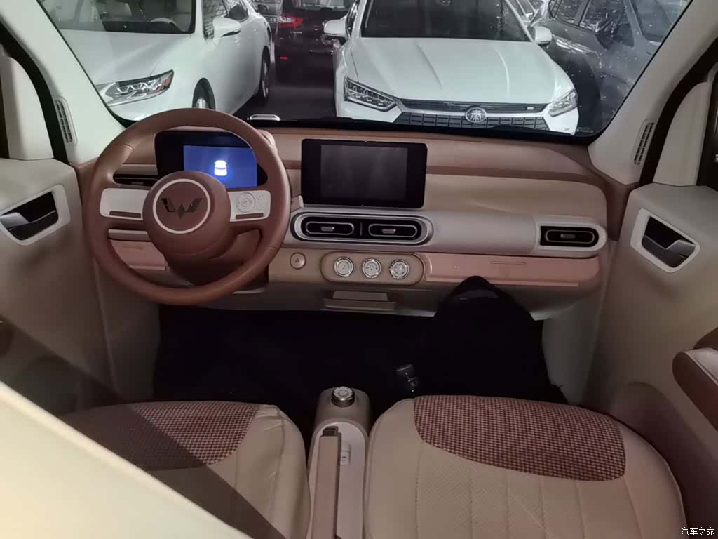 Wuling MINIEV, 2024 10