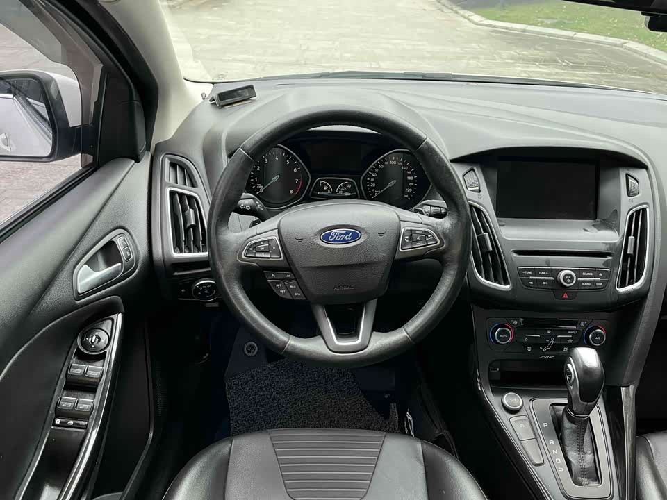 Ford Fox