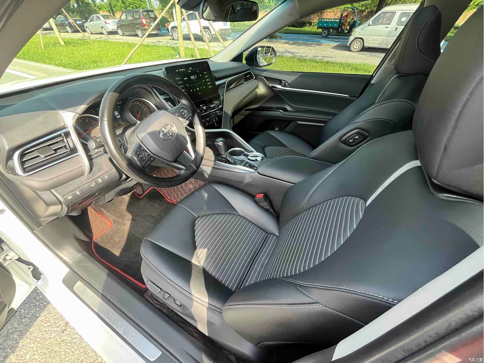 Toyota Camry, 2023 10