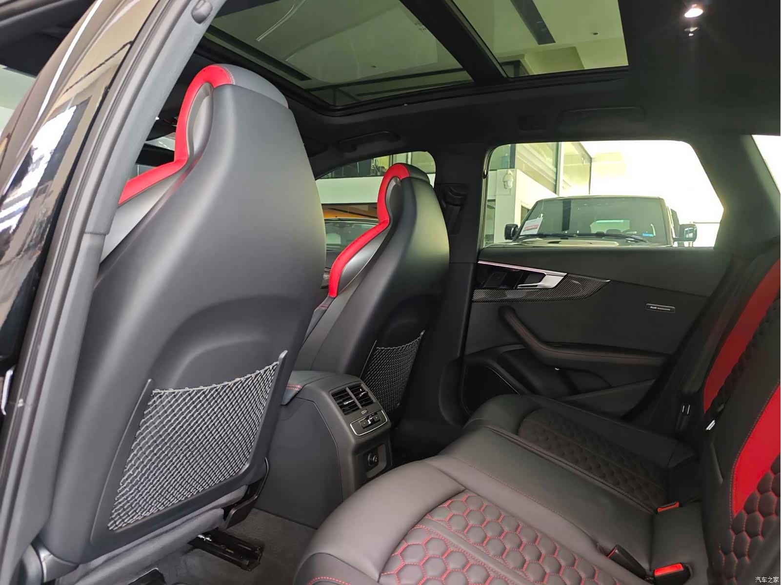 Audi RS4, 2024 6