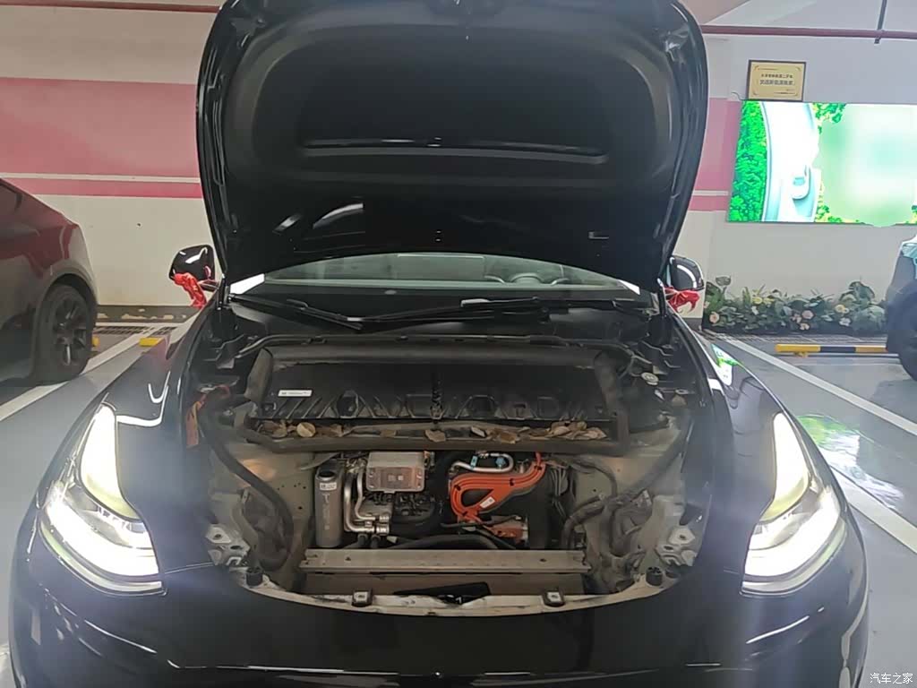 Tesla Model Y, 2022 20