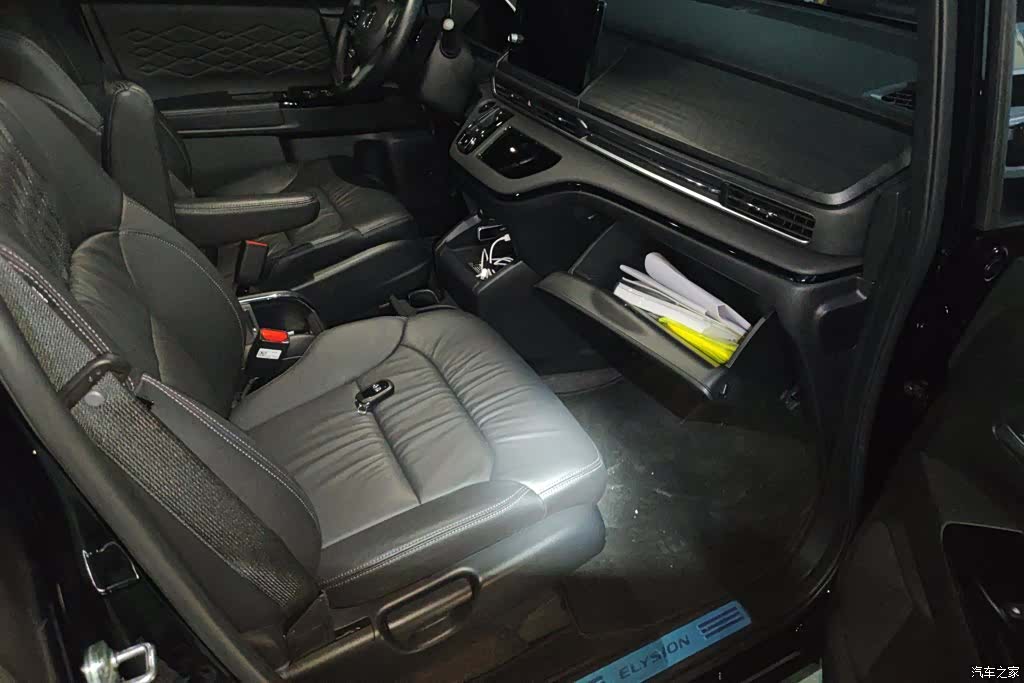 Honda Elysion, 2024 8