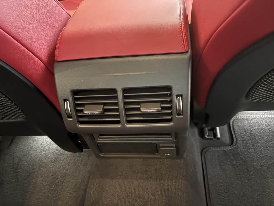 Jaguar XEL Jaguar XEL