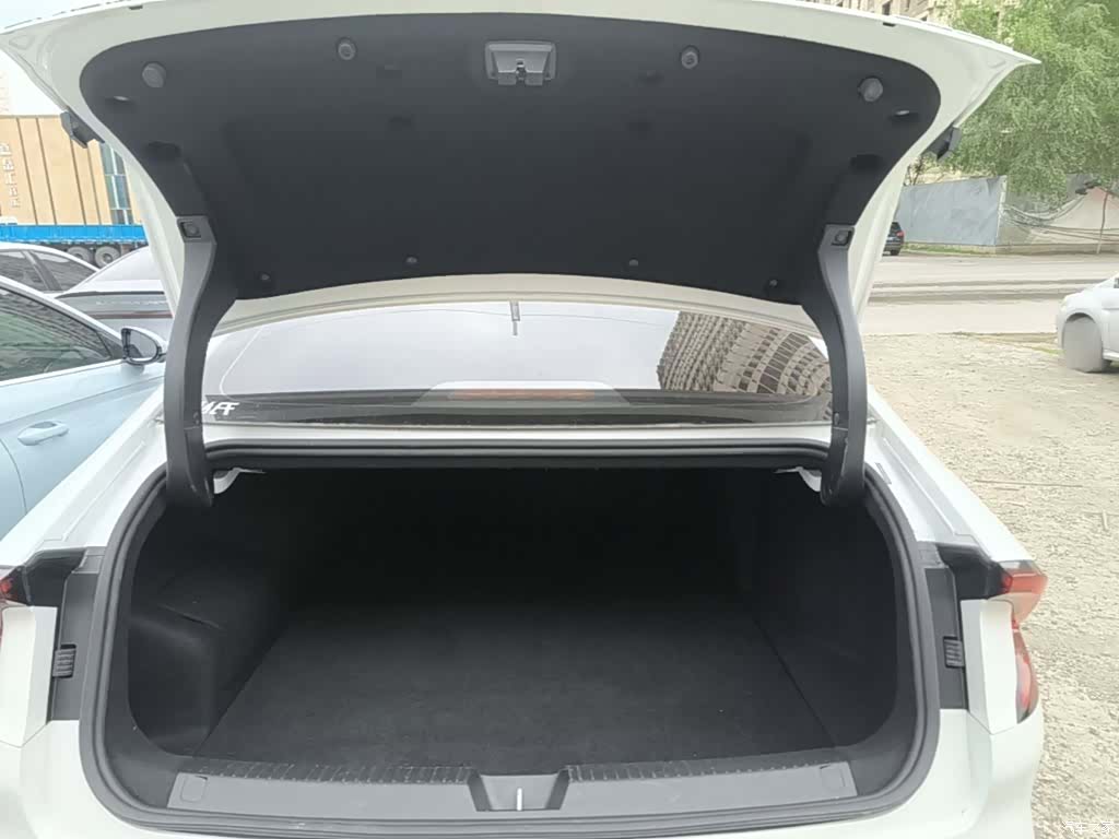 Wuling Starlight, 2024 19