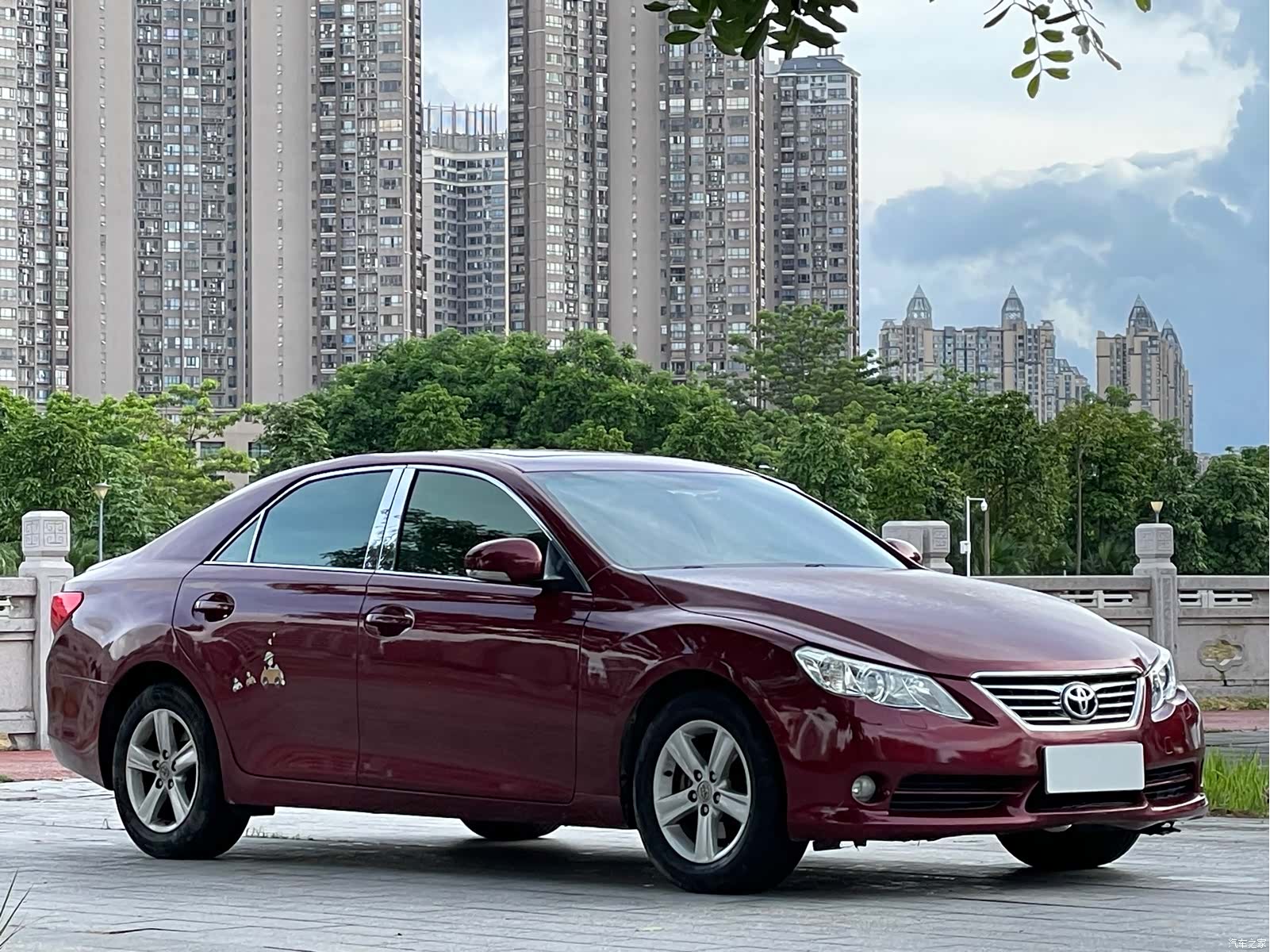 Toyota 2.5V, 2011 3