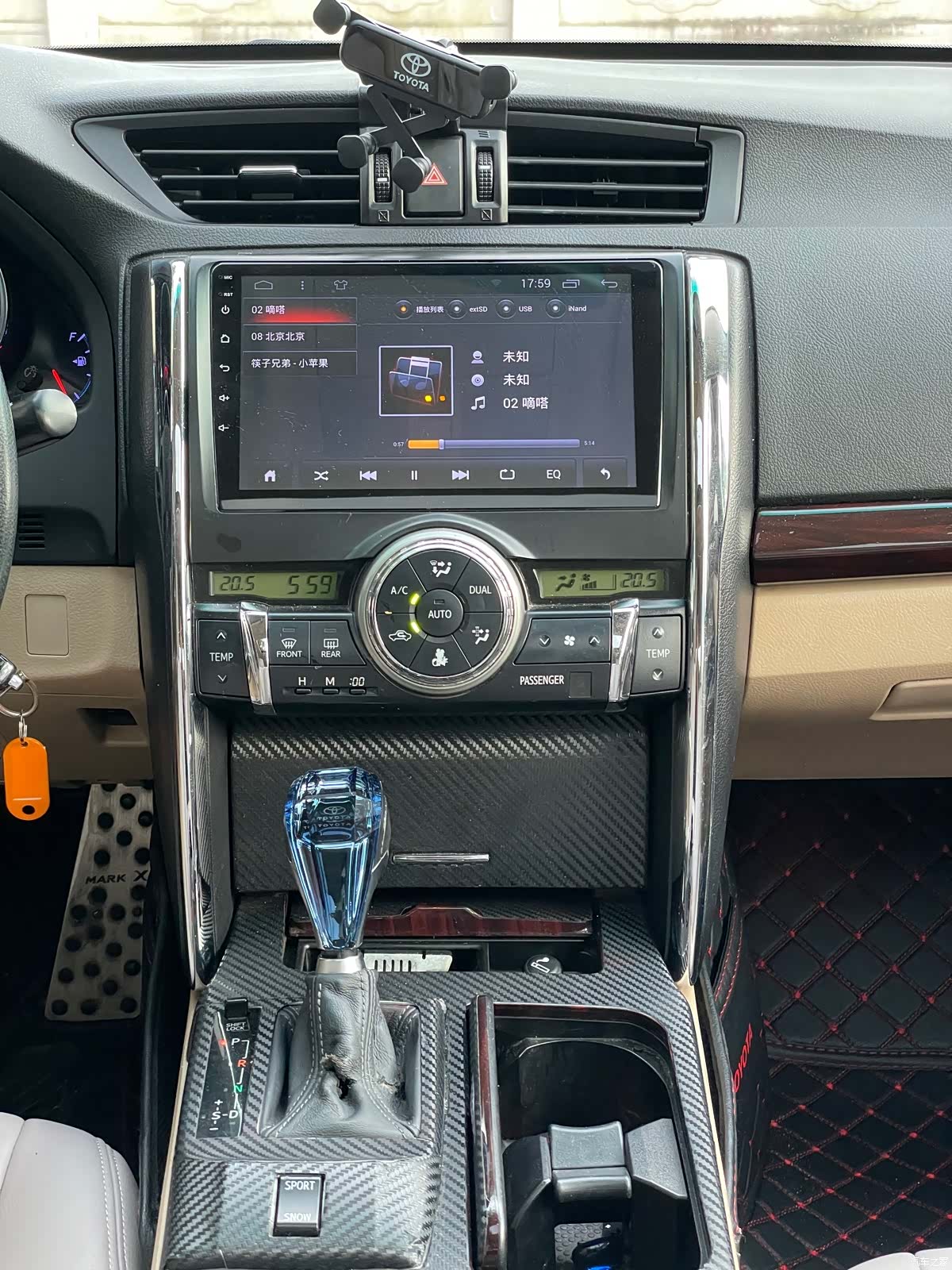 Toyota 2.5V, 2011 9