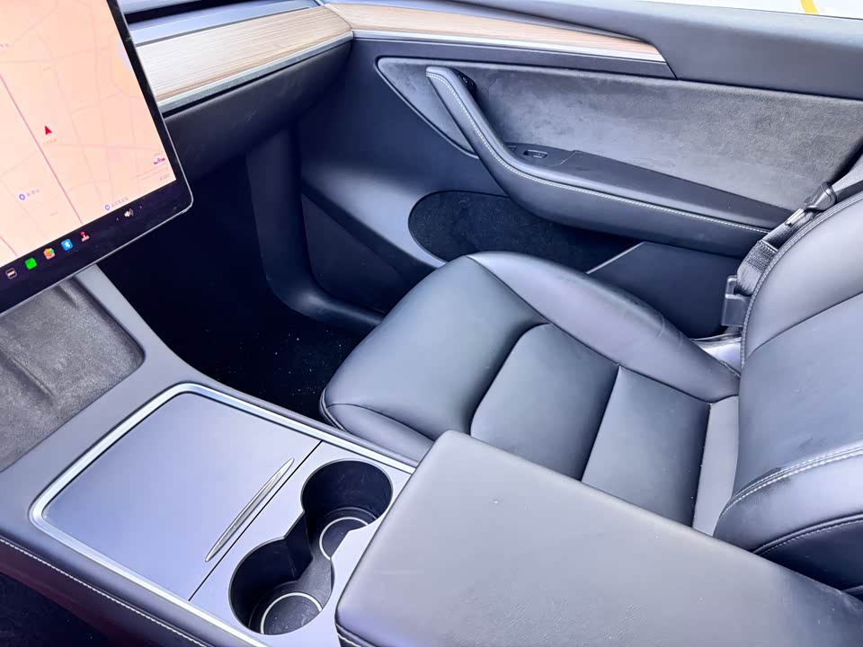 Tesla Model Y Tesla Model Y