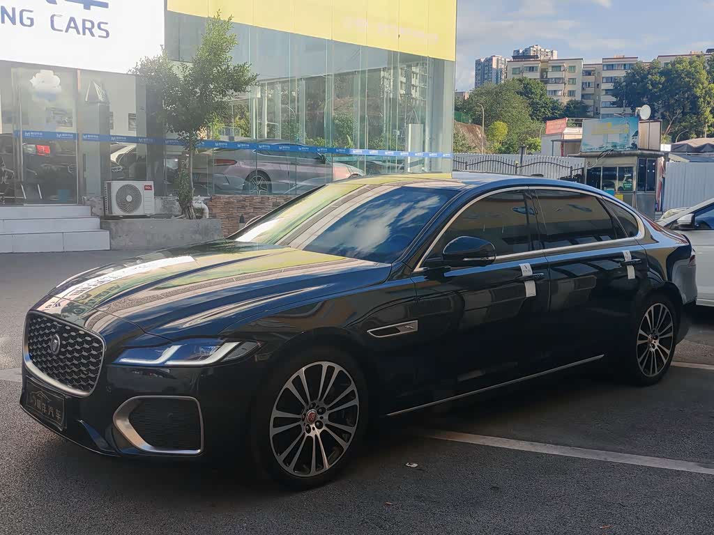 Jaguar XFL