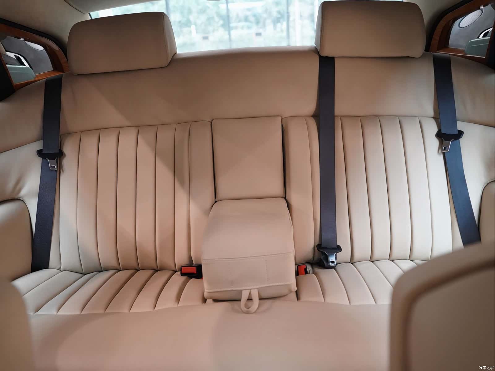 Rolls-Royce Phantom, 2004 12