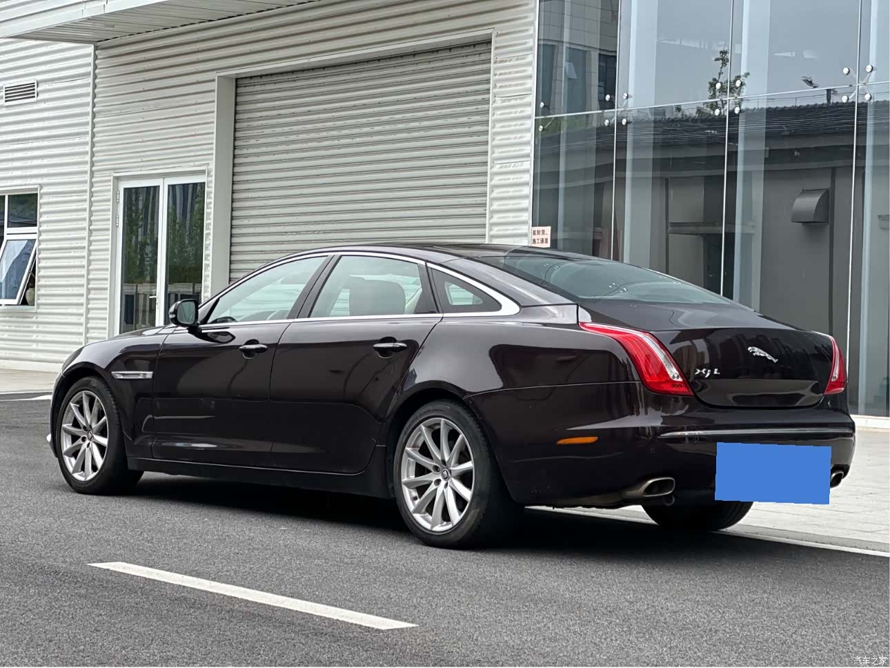 Jaguar XJ, 2012 4