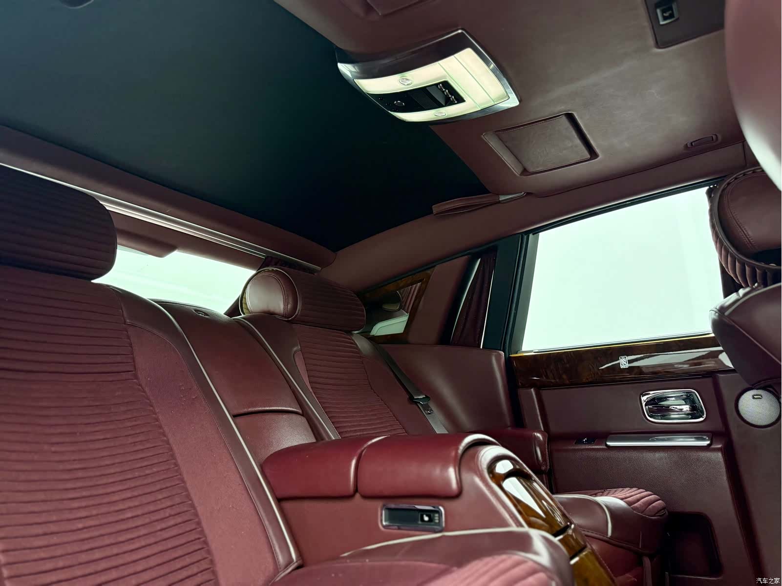 Rolls-Royce Phantom, 2006 2