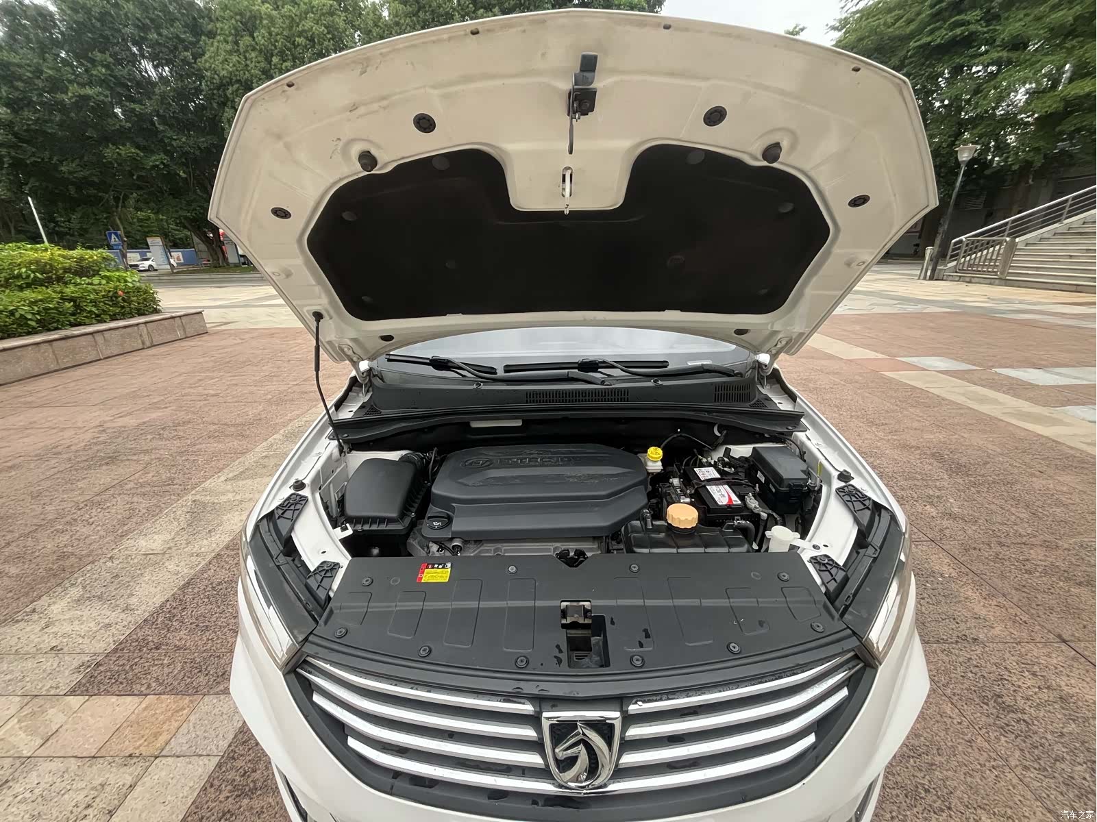 Wuling 360, 2018 9