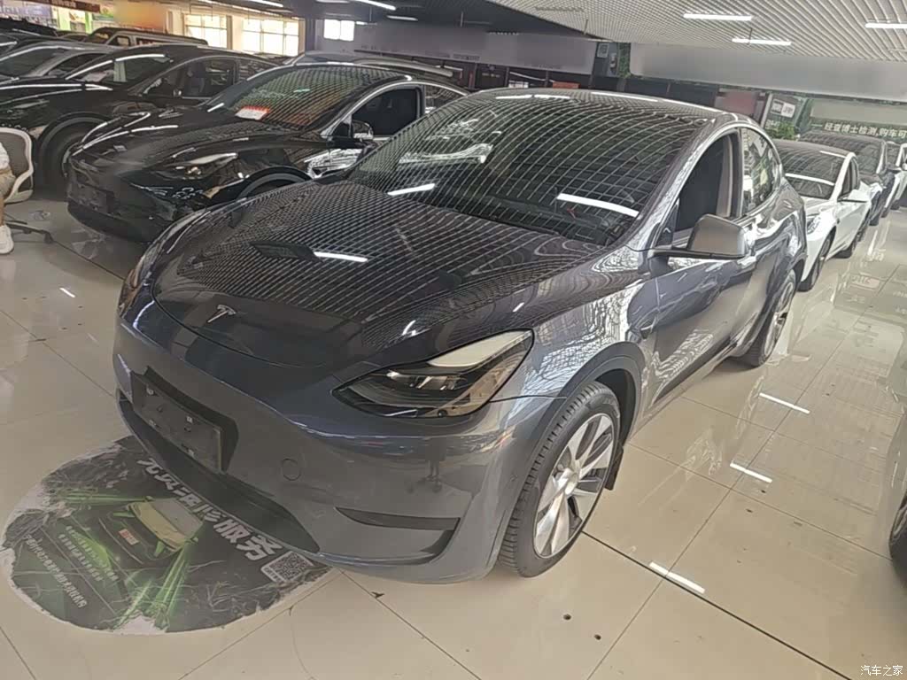 Tesla Model Y, 2022 2