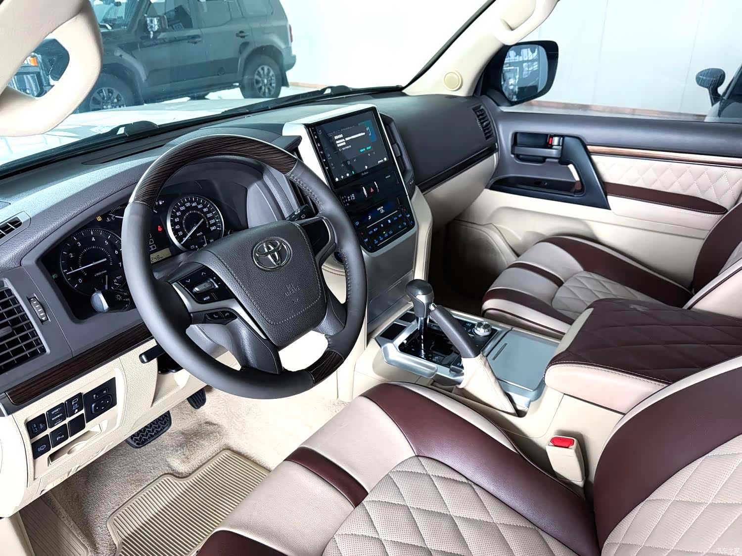 Toyota Land Cruiser, 2019 6
