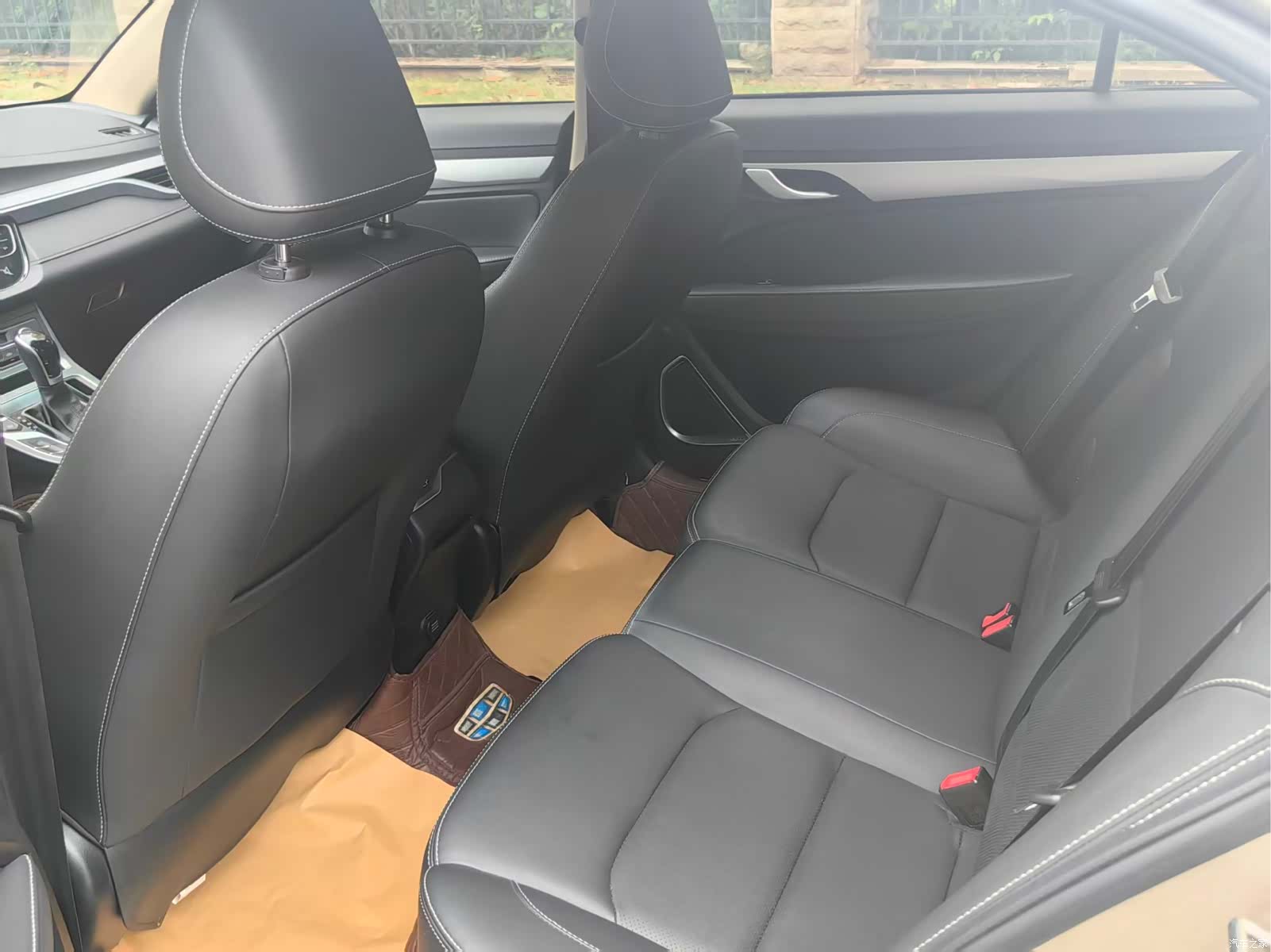 Geely Emgrand, 2018 13