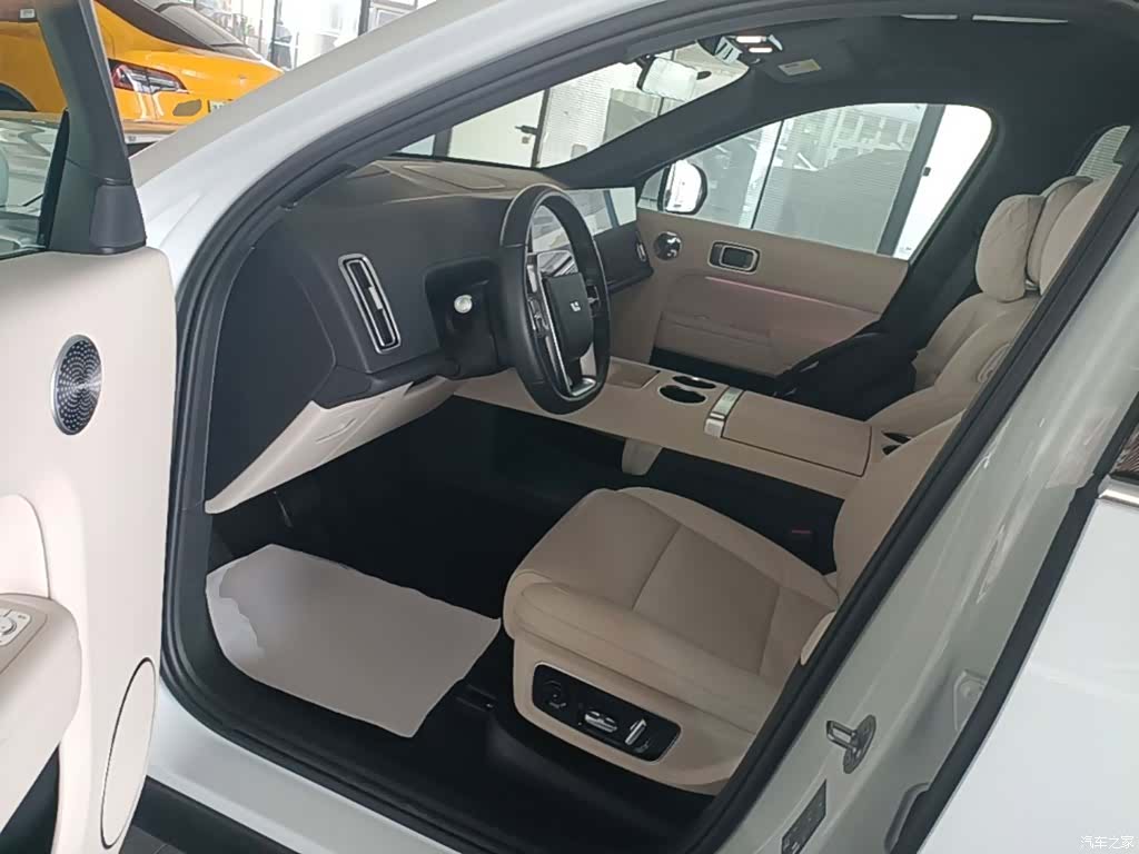 Li Auto L8, 2025 16