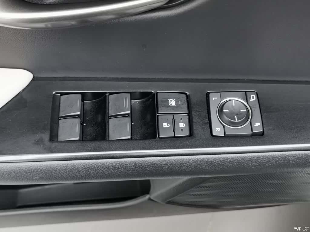 Lexus UX, 2020 9