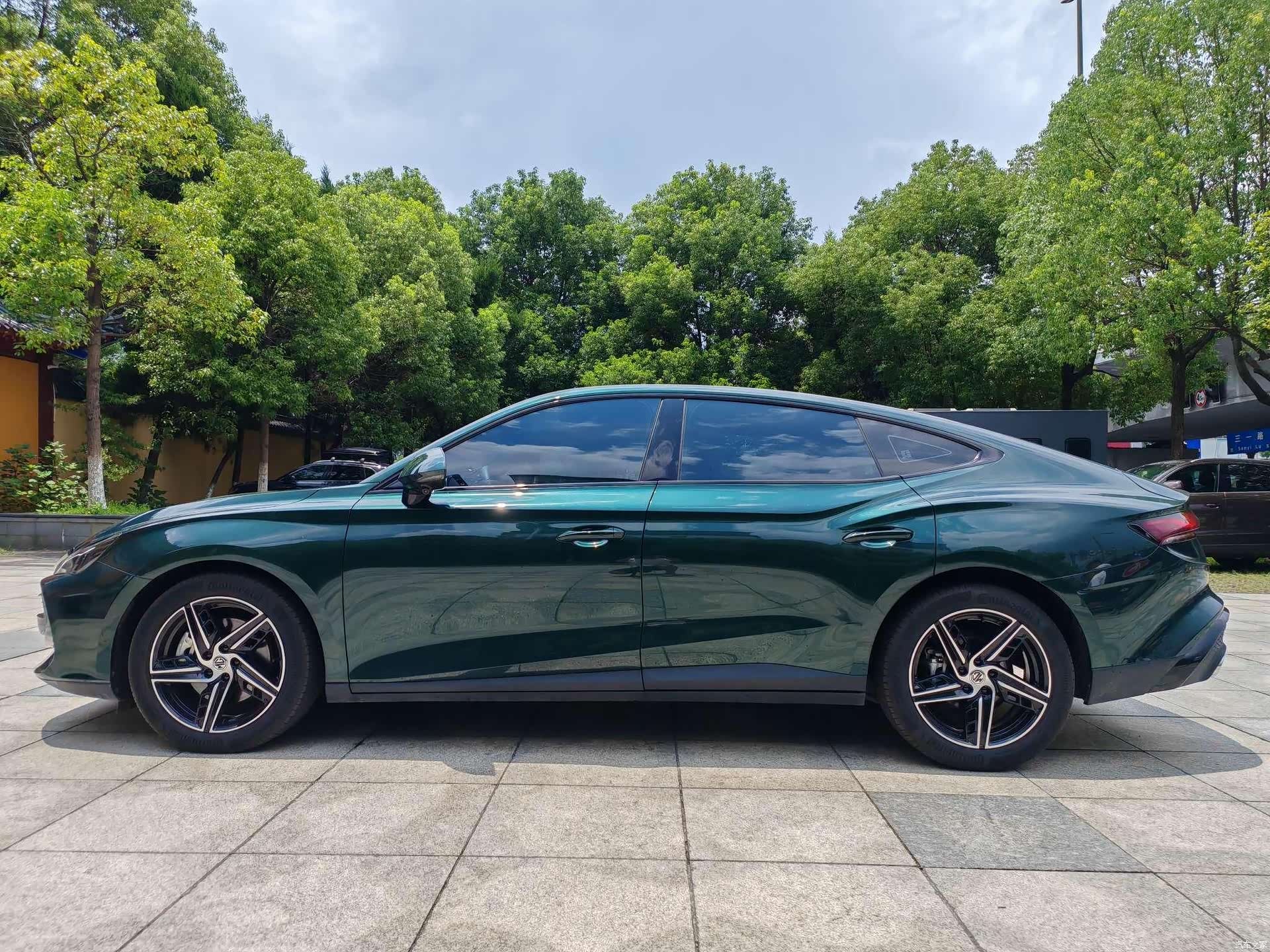 MG MG7, 2023 все фото