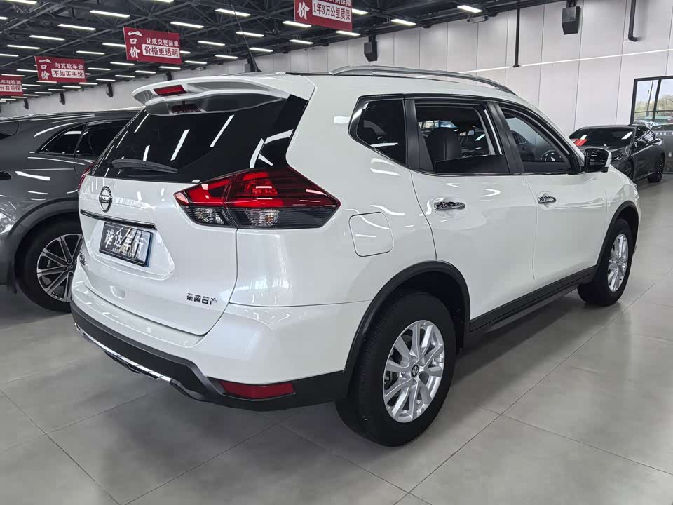Nissan Qijun