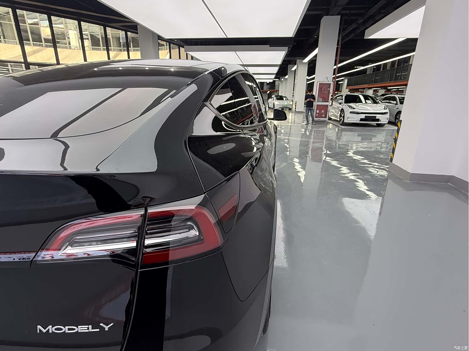 Tesla Model Y, 2023 9