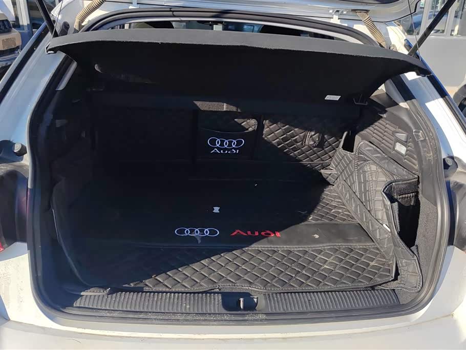 Audi Q2L Audi Q2L