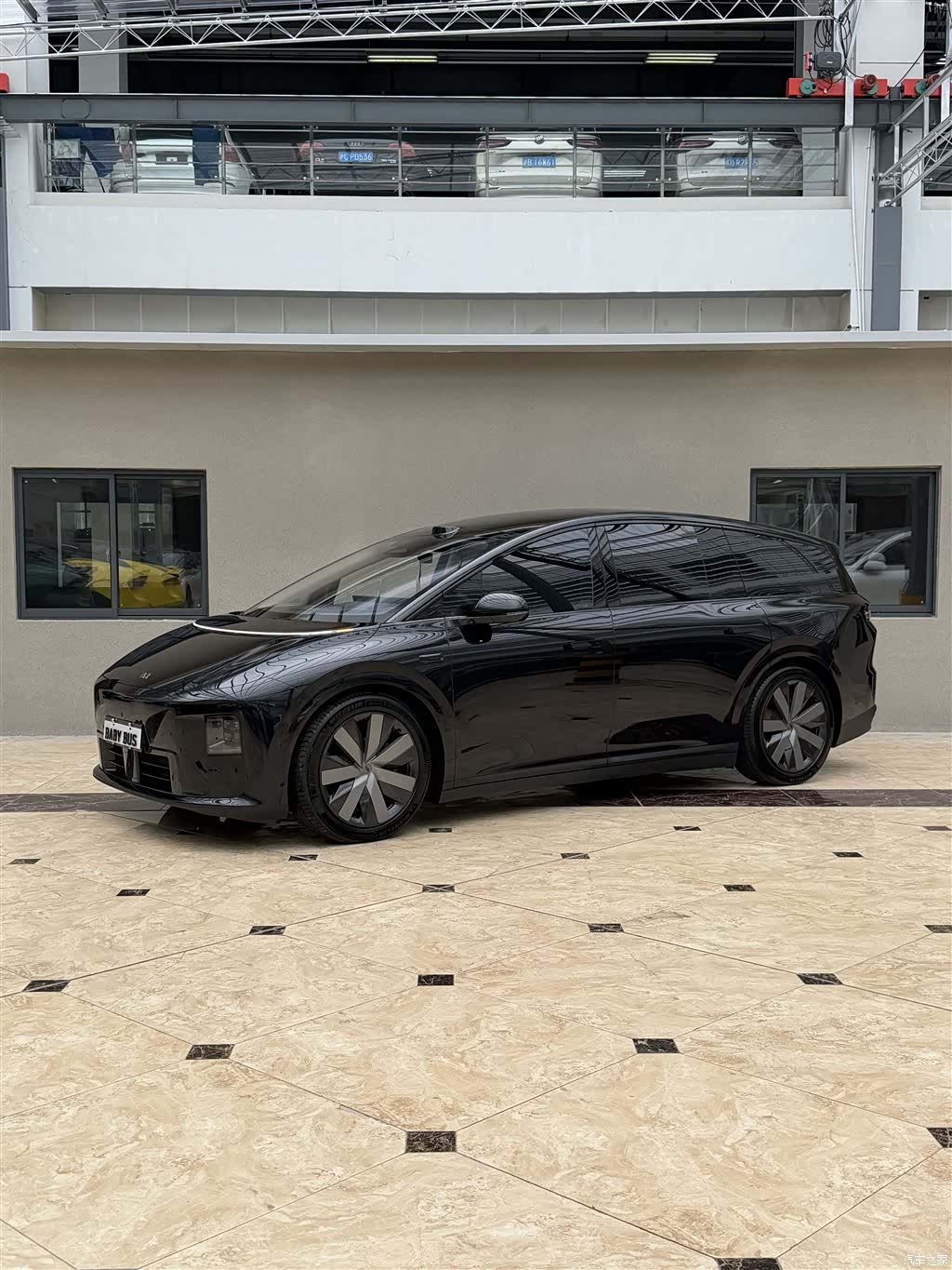 Li Auto i8, 2026 1
