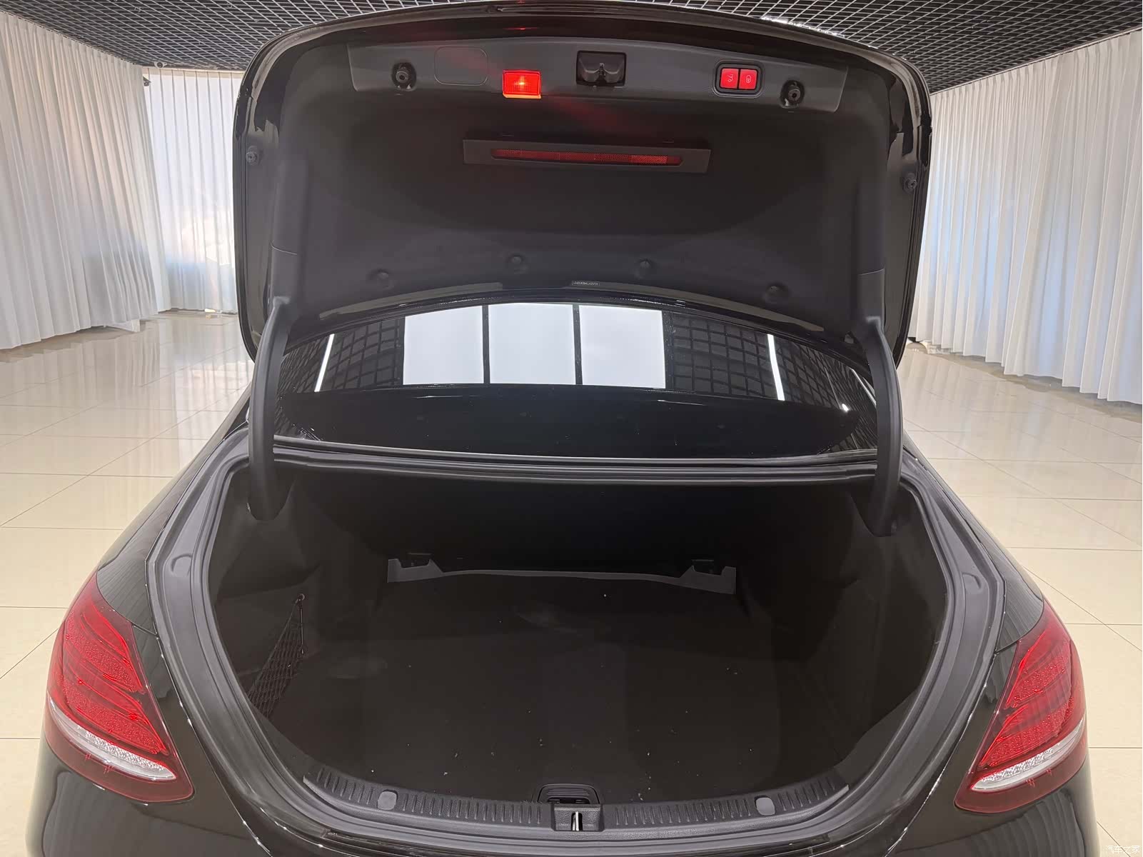 Mercedes-Benz E-Class, 2020 16