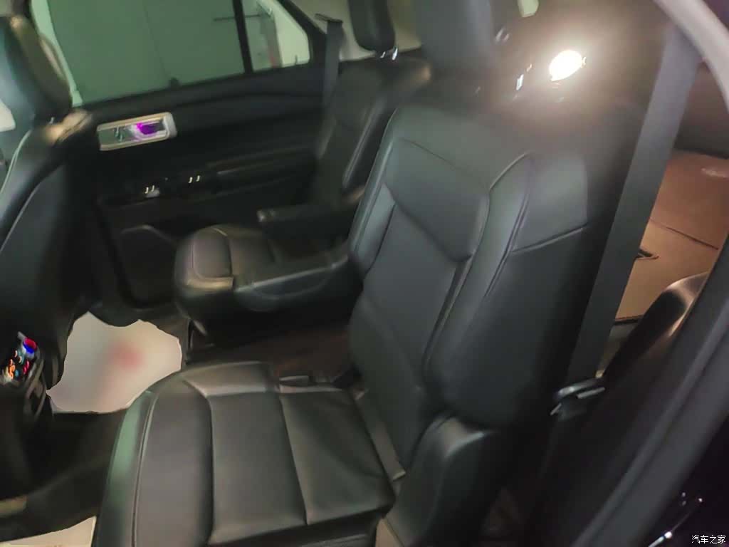 Ford Explorer, 2021 17