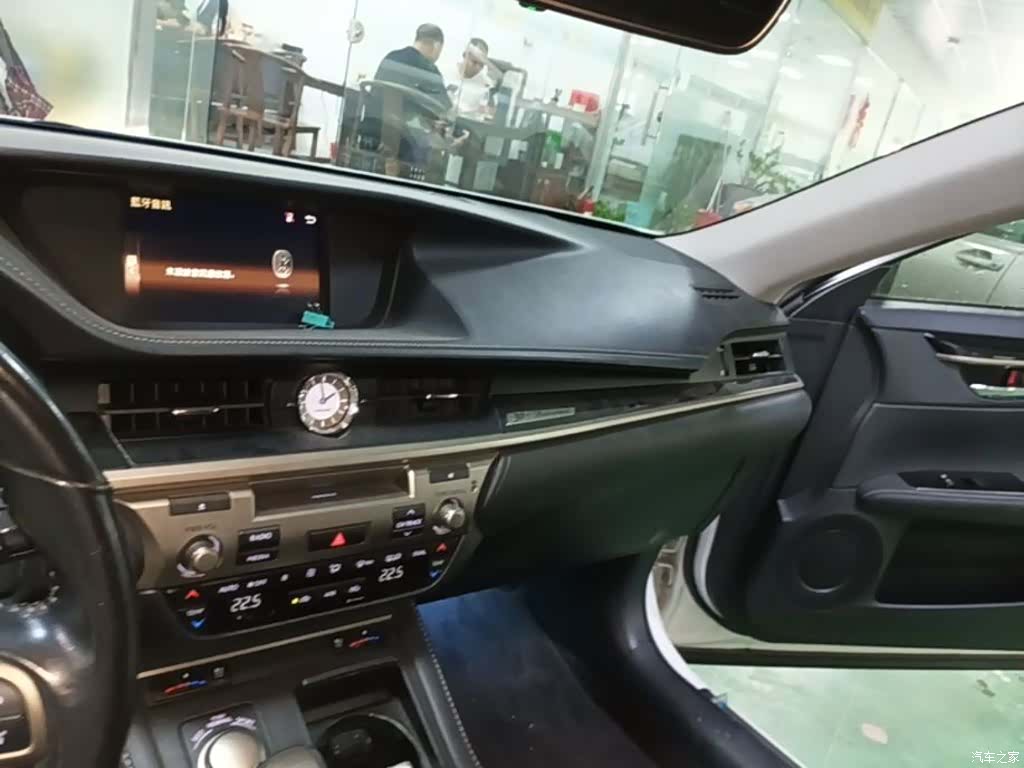 Lexus ES, 2018 10