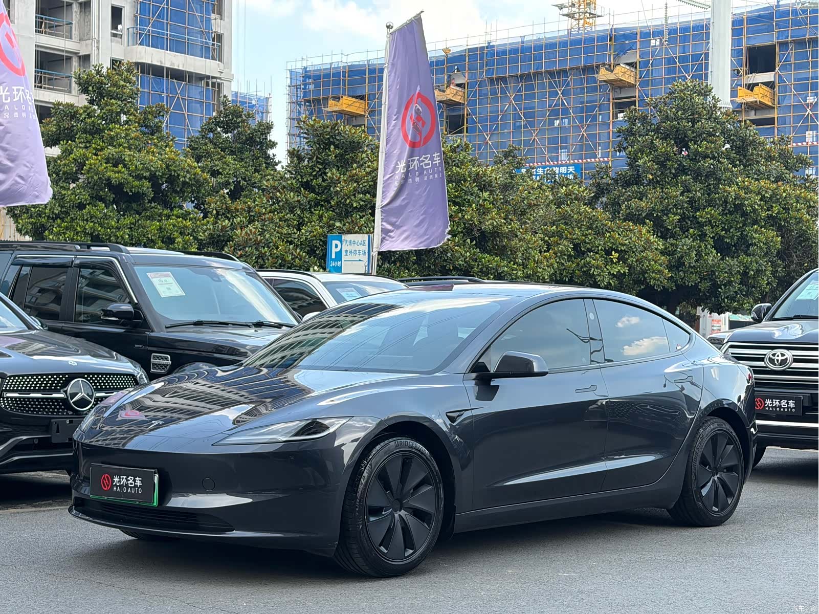 Tesla Model 3, 2025 1