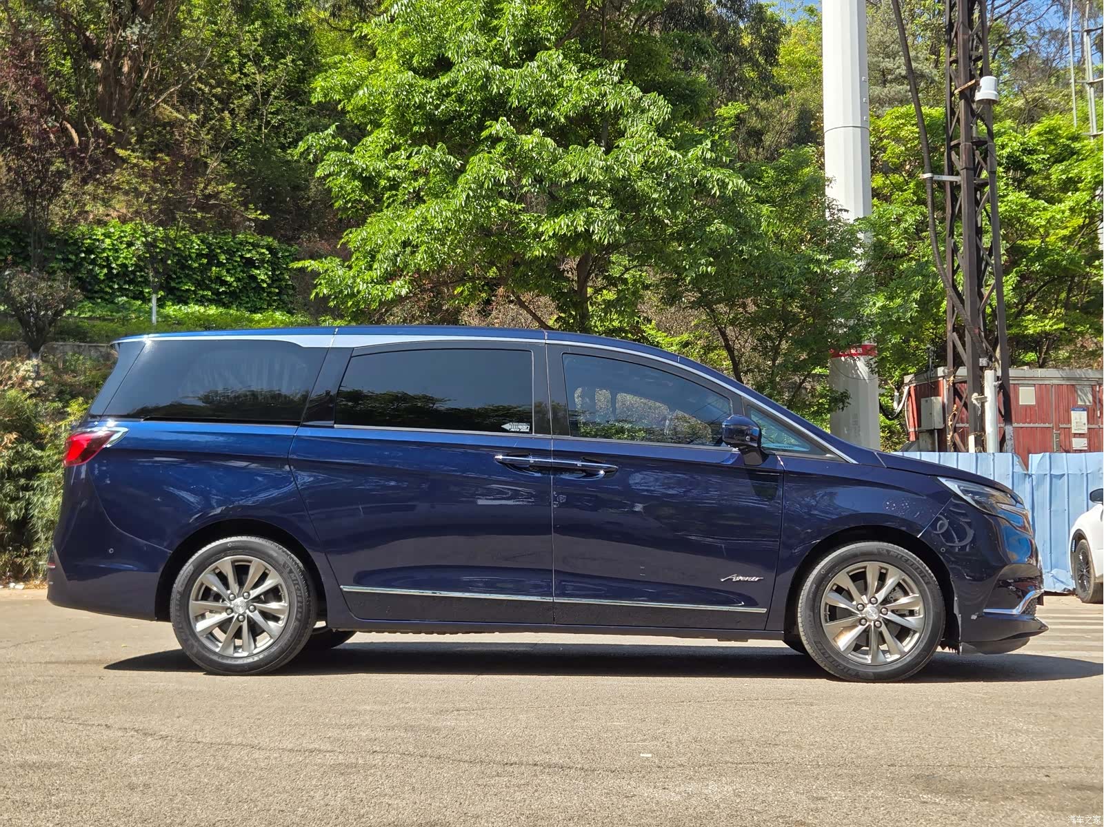 Buick GL8, 2021 4