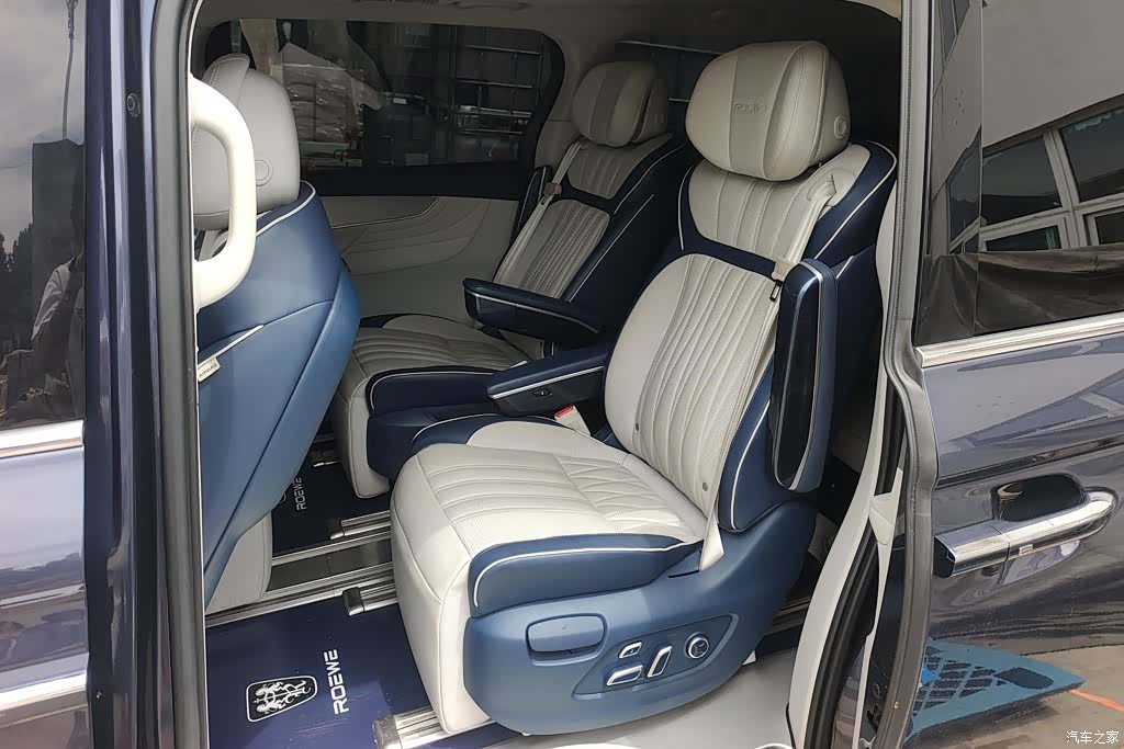 Roewe iMAX8, 2022 11