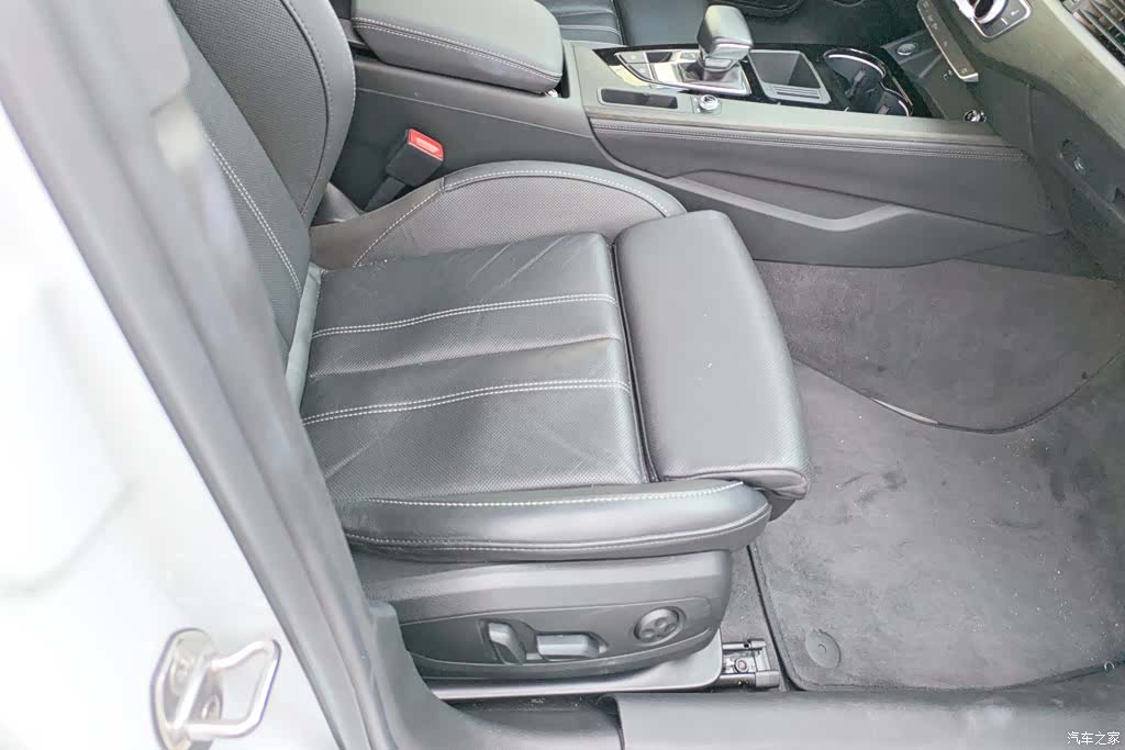 Audi A4L, 2023 8