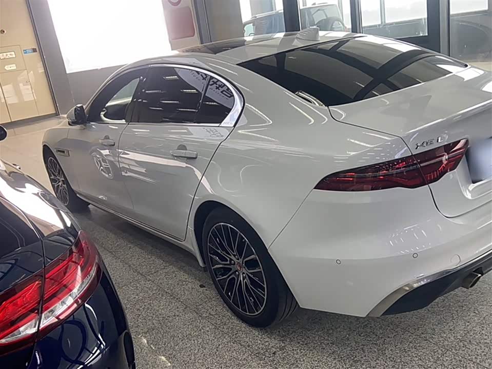 Jaguar XEL Jaguar XEL