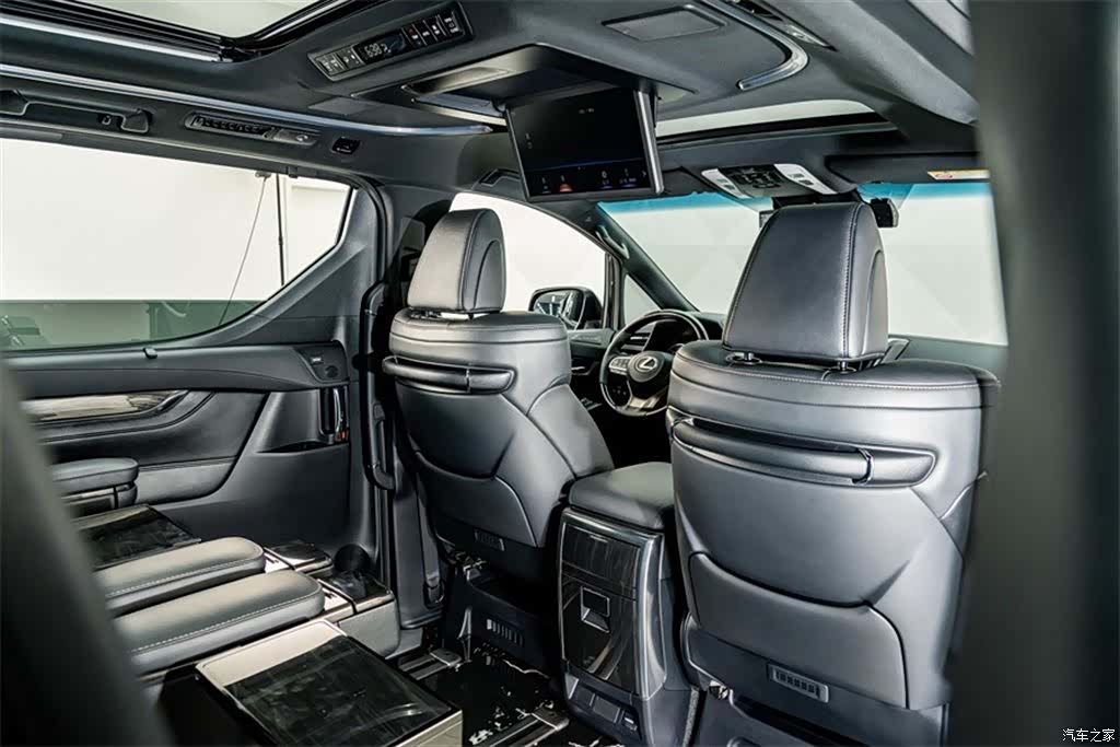 Lexus LM, 2023 28