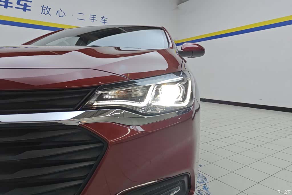 Chevrolet 320, 2022 все фото