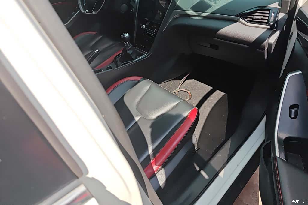 Nissan D60, 2018 7