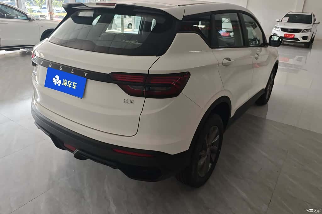 Geely Coolray, 2026 3